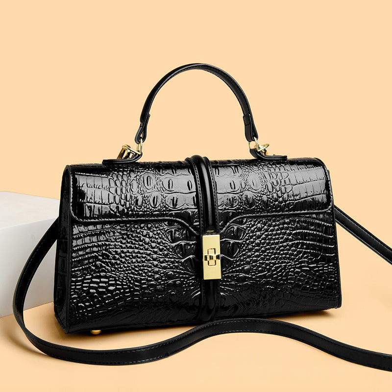 Carry Larkin Crossbody Bag