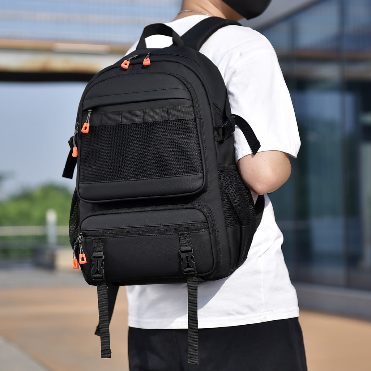 Carry Men's Minimalist Solid Backpack