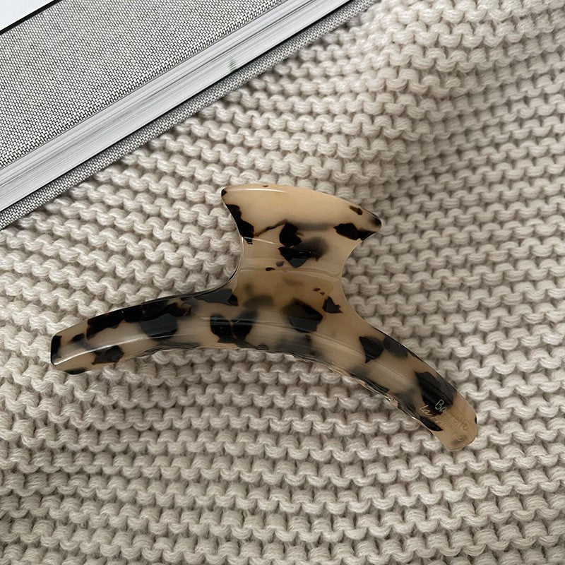 Ember Bexley Retro Claw Clip