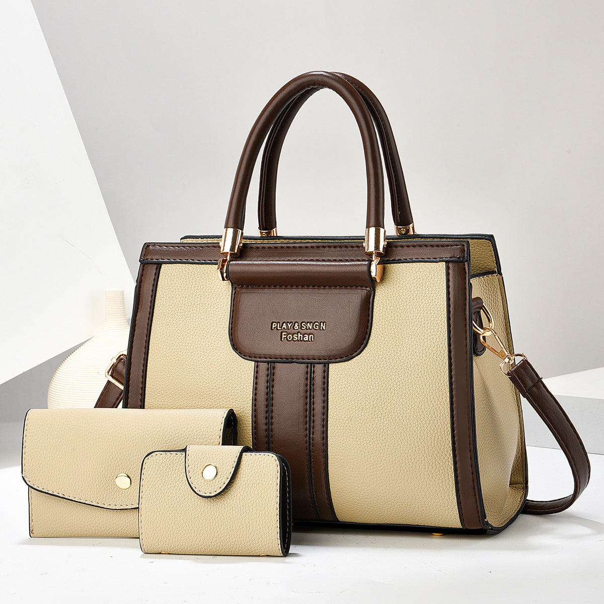 Carry Garnet Tote Bag