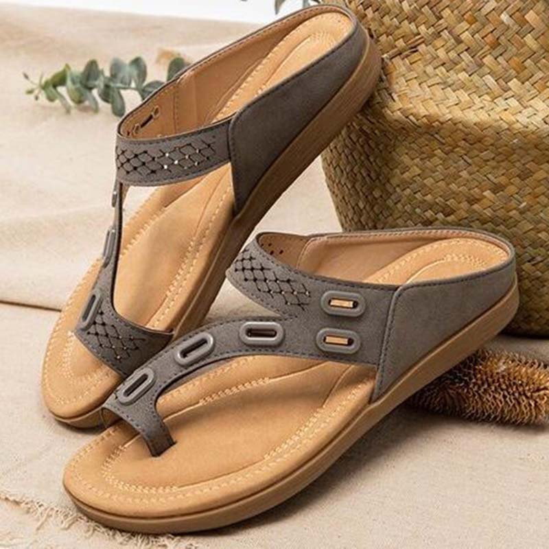 Stride Retro Sandals