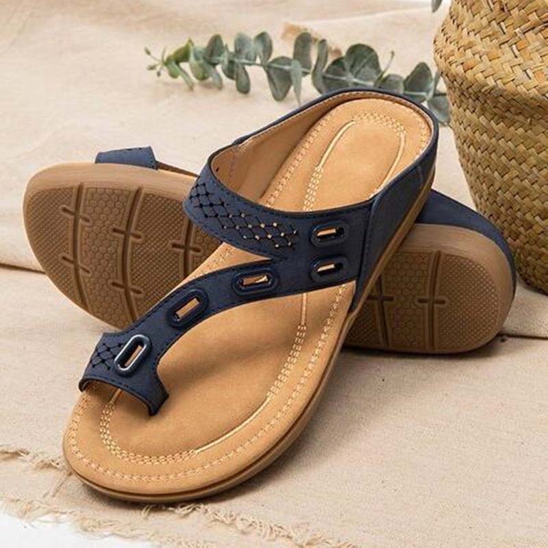 Stride Retro Sandals