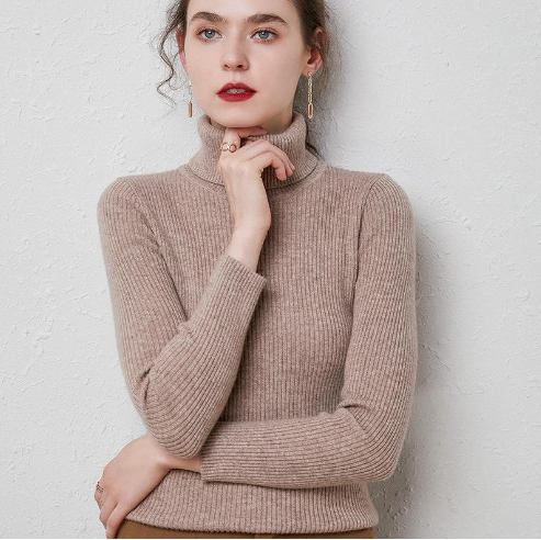 Hearth Padded Slim Turtleneck Sweater
