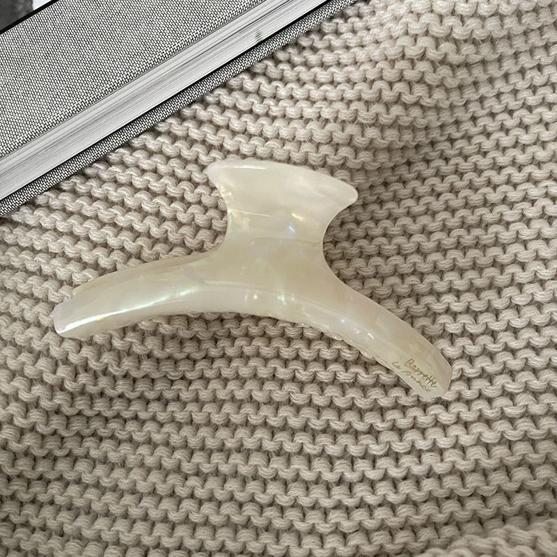 Ember Bexley Retro Claw Clip