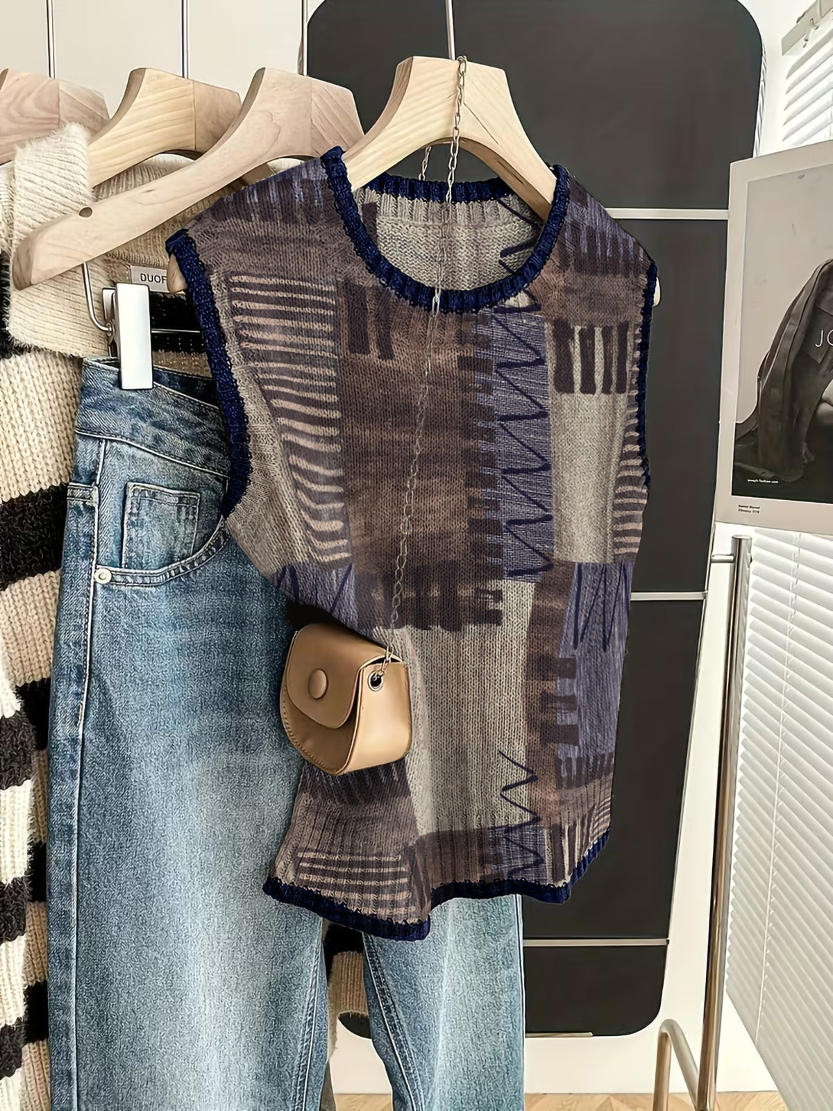 Hearth Knit Colour-Block Retro Vest