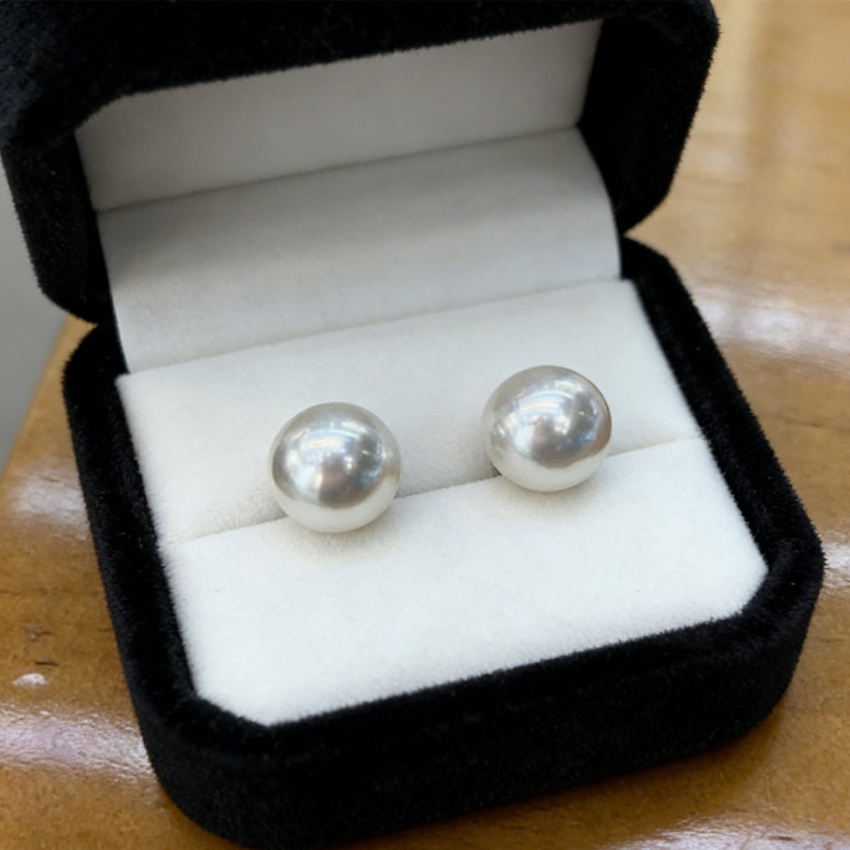 Lune Bexley Pearl Earrings