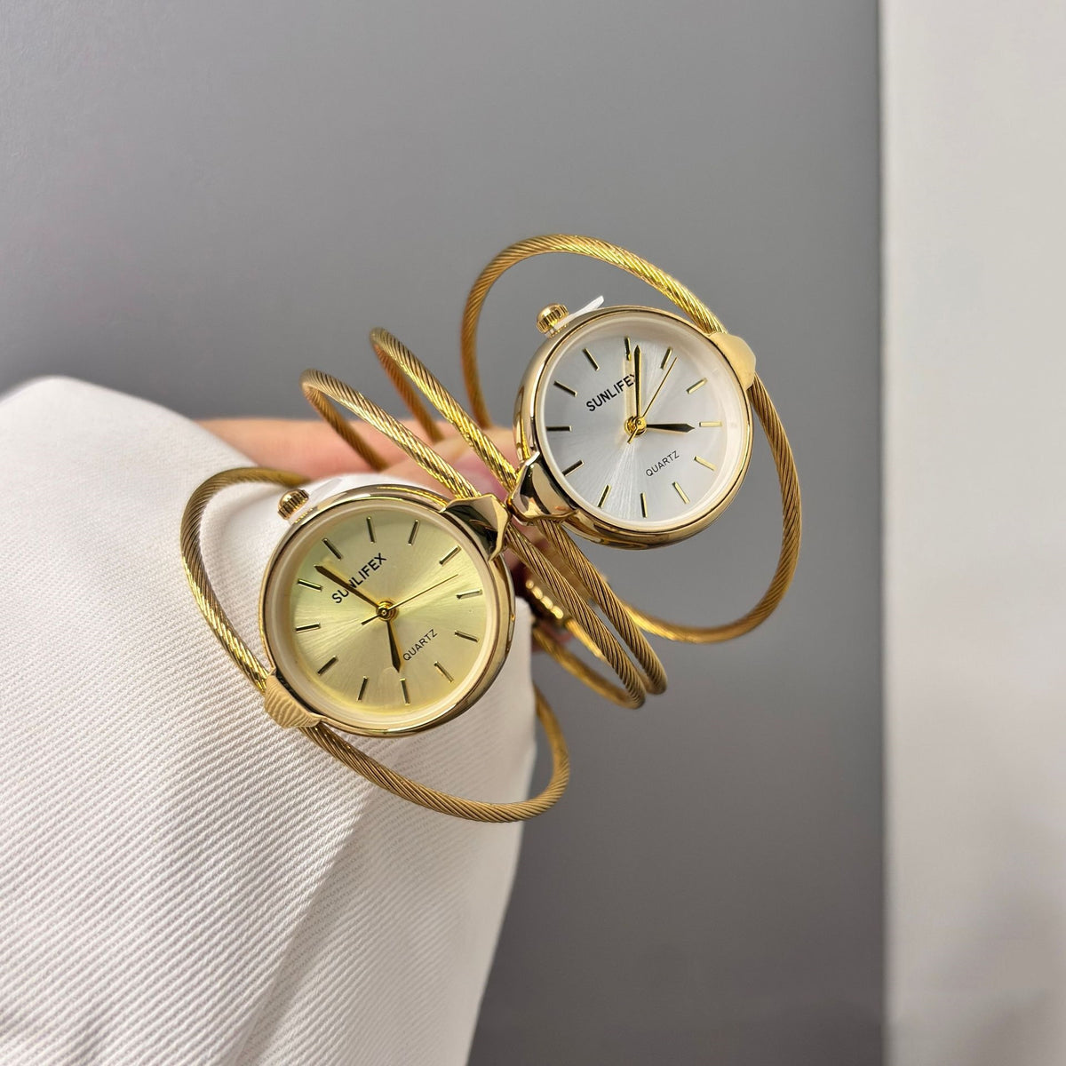 Tempo Minimalist Bangle