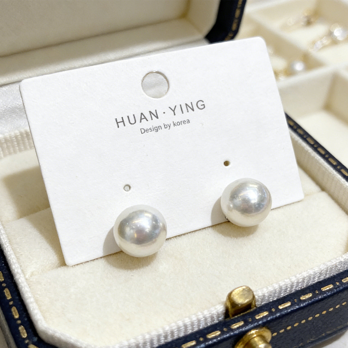 Lune Bexley Pearl Earrings