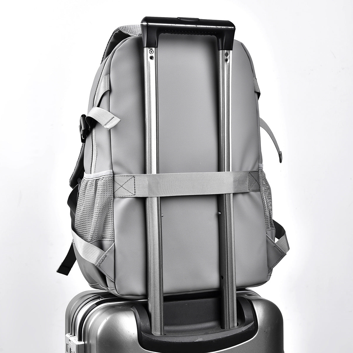 Carry Men's Minimalist Solid Backpack