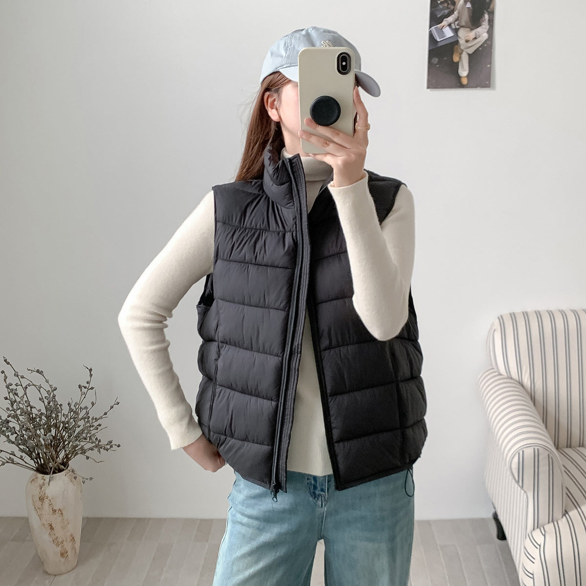 Cove Stand-Collar Puffer Vest in Black