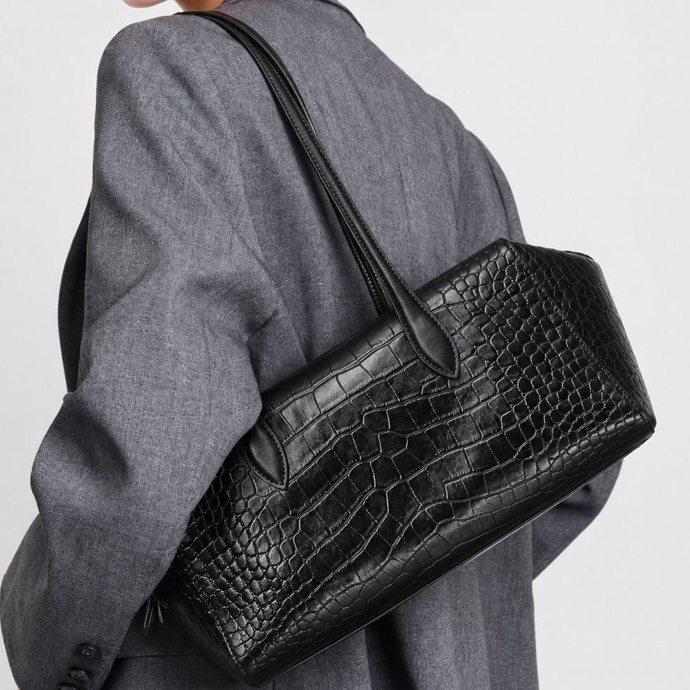 Carry Nolan Tote Bag