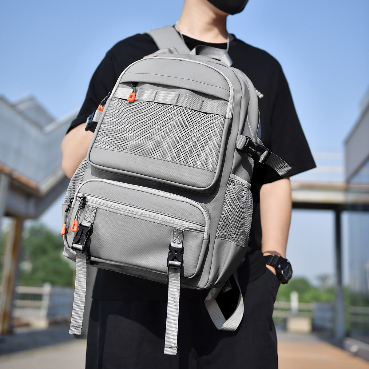 Carry Men's Minimalist Solid Backpack