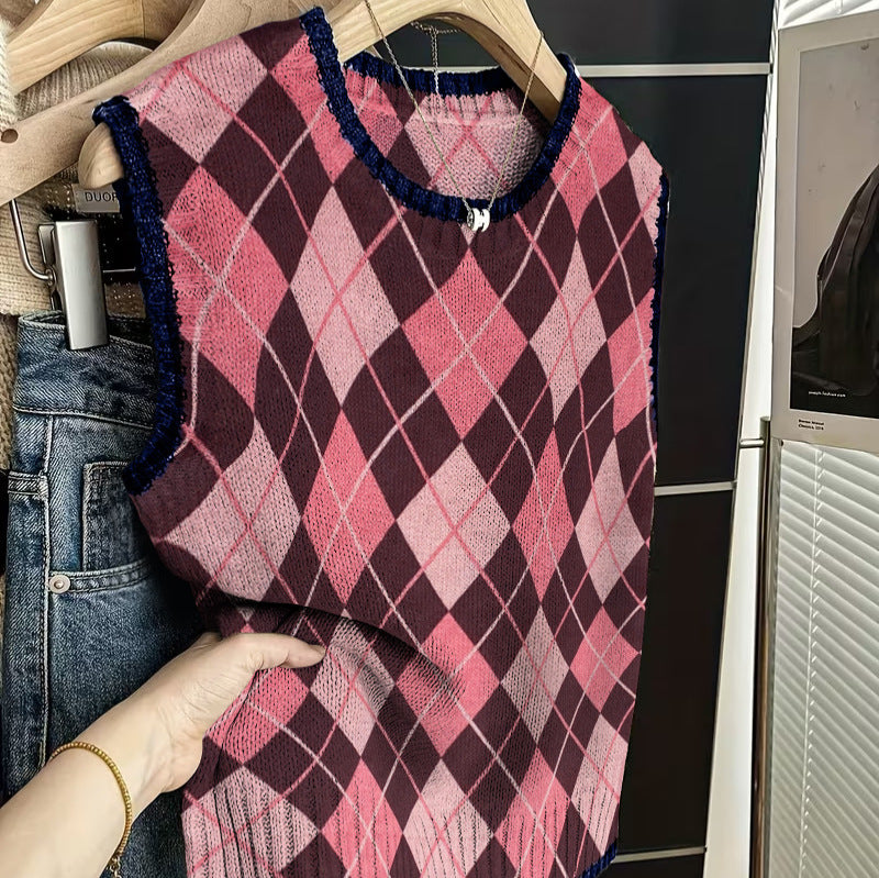 Hearth Knit Colour-Block Retro Vest