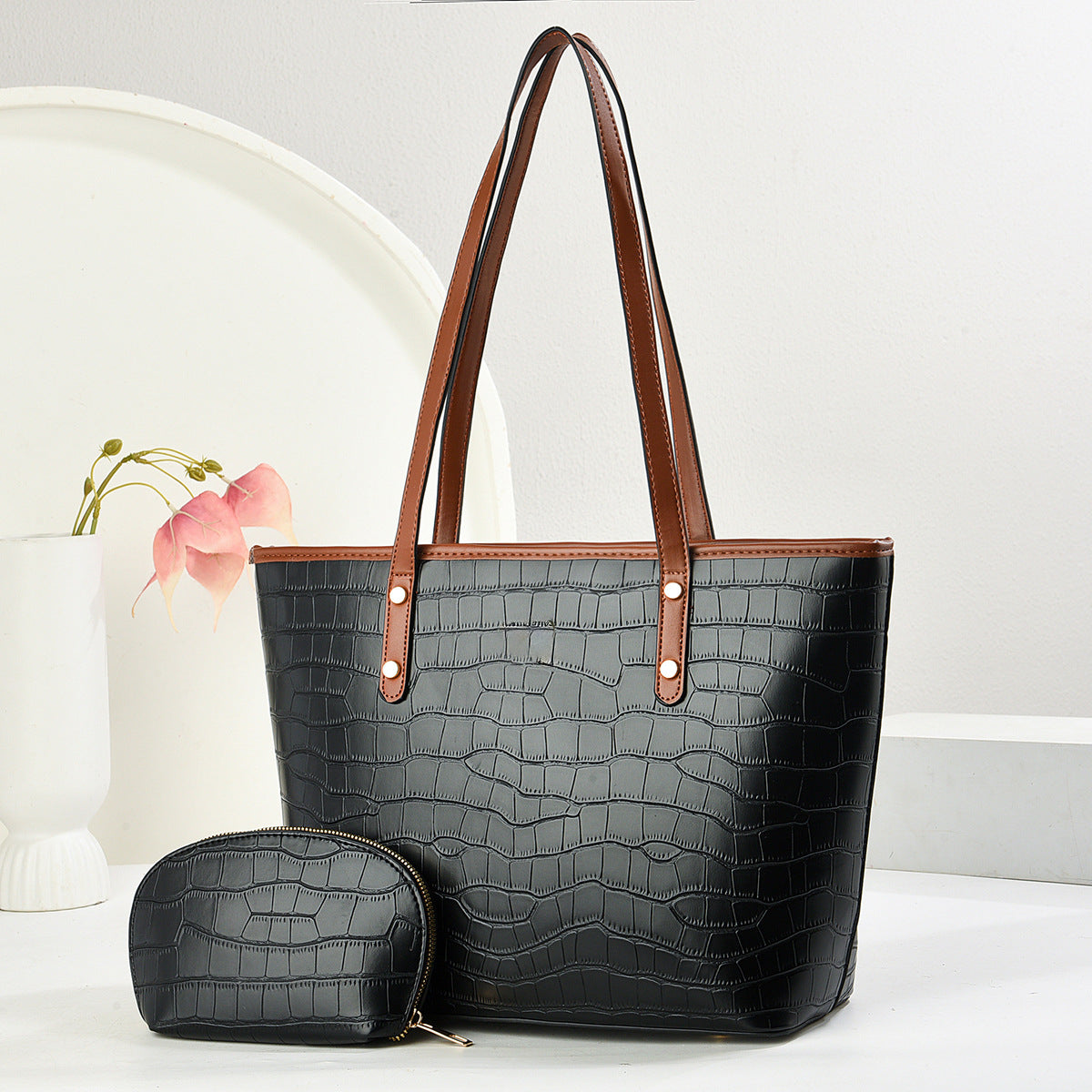 Carry Bexley Vintage Tote Bag