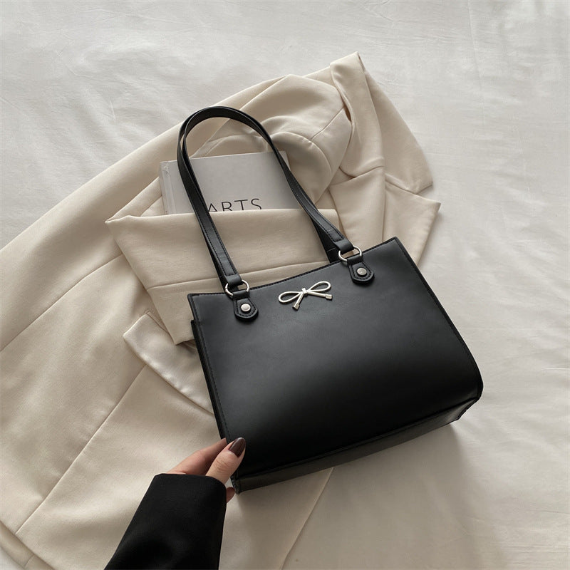 Carry Bexley Tote Bag