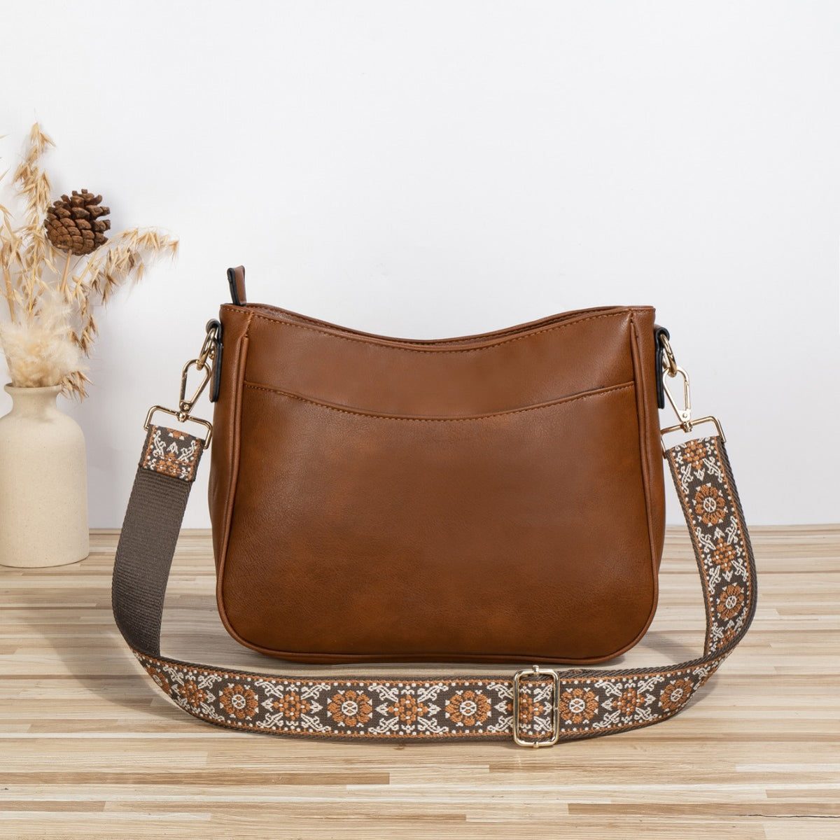 Shoulder bag with patterned strap