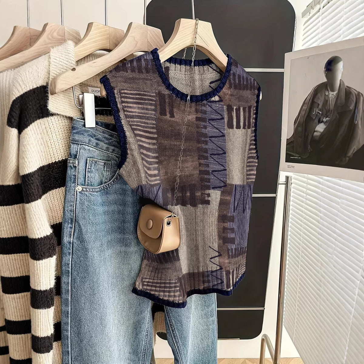 Hearth Knit Colour-Block Retro Vest