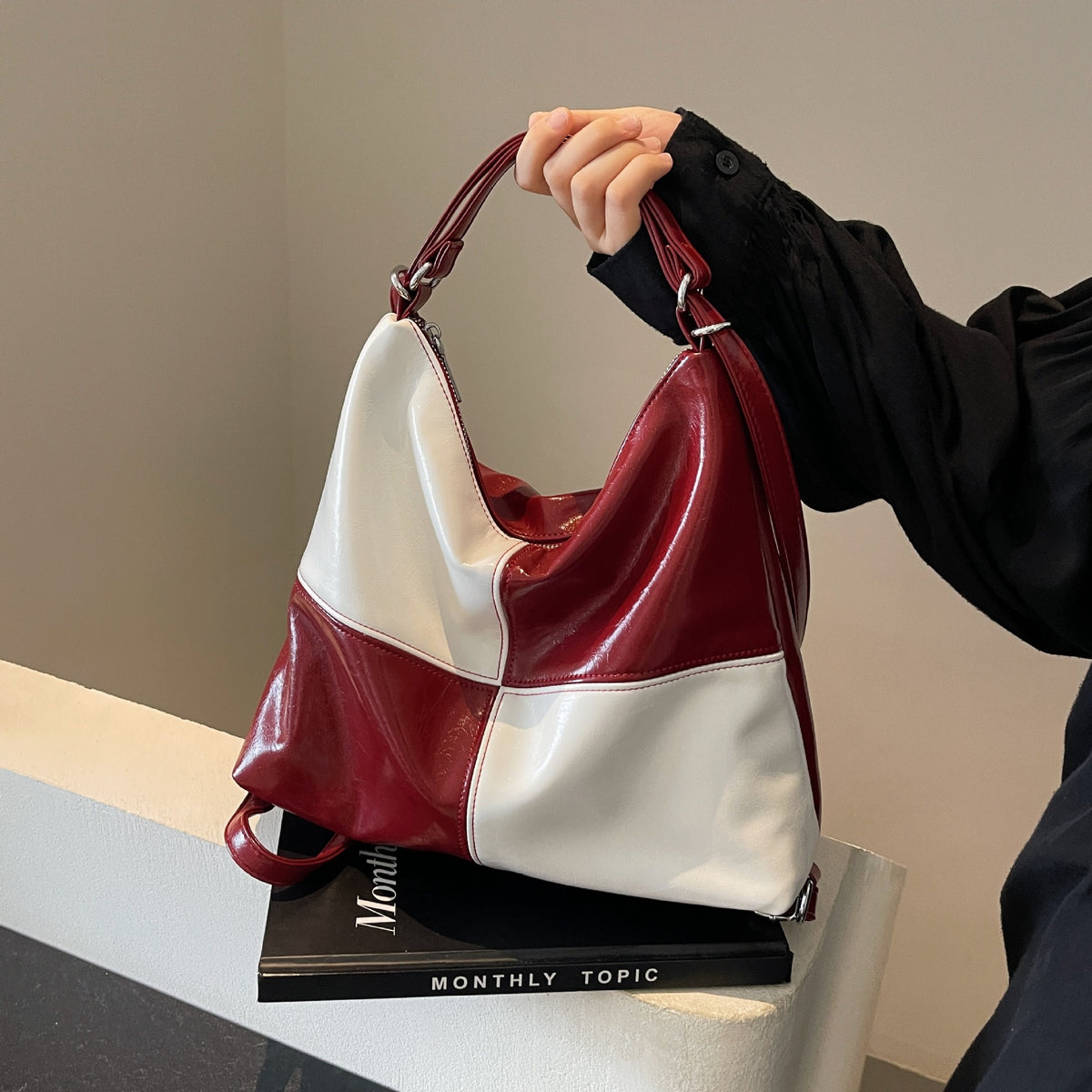 Carry Contrast Tote Bag