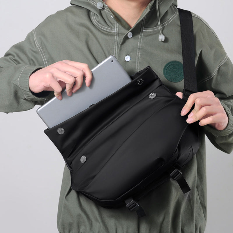 Carry Bexley Men's Crossbody Bag