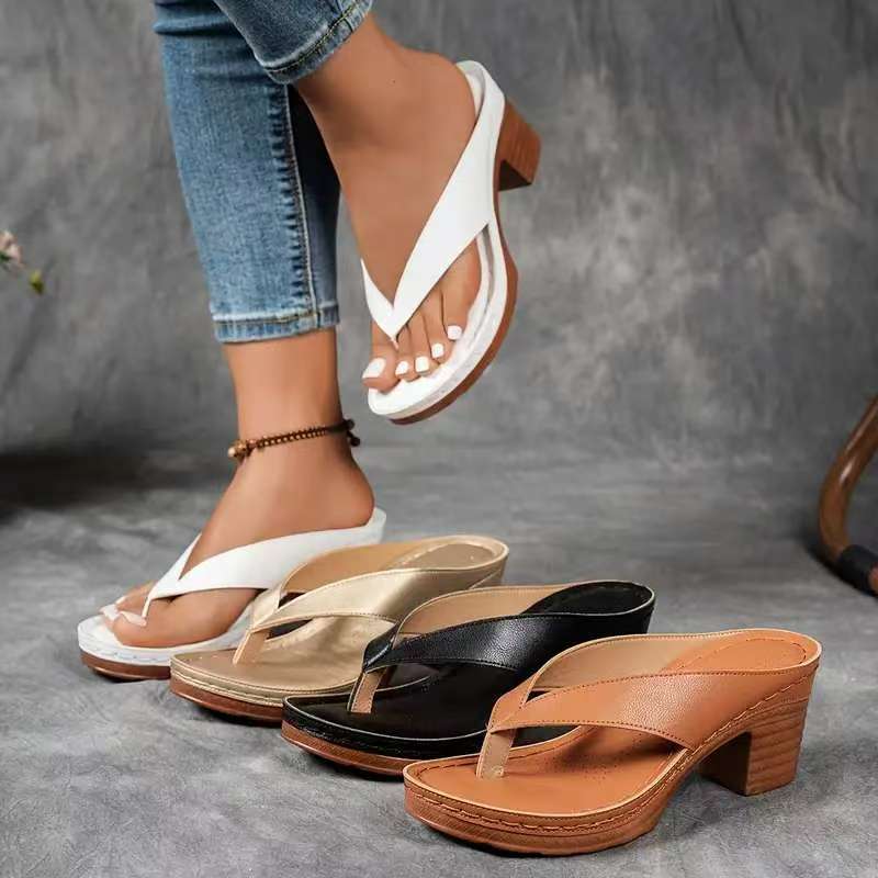 Stride Square Solid Flip-Flops