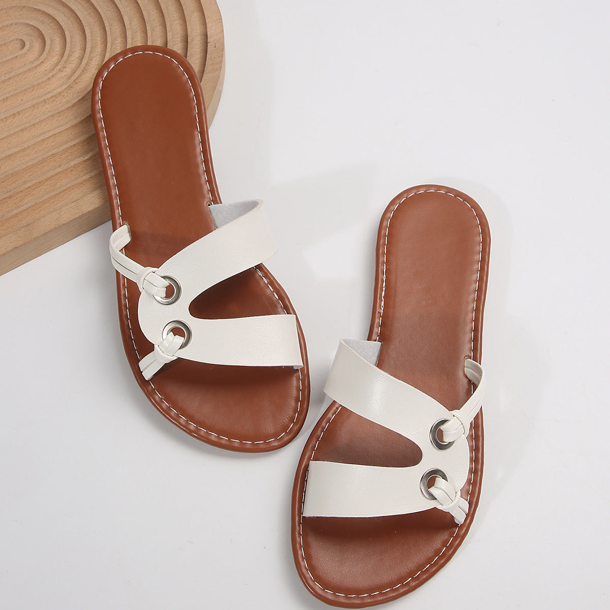 Stride Round Sandals