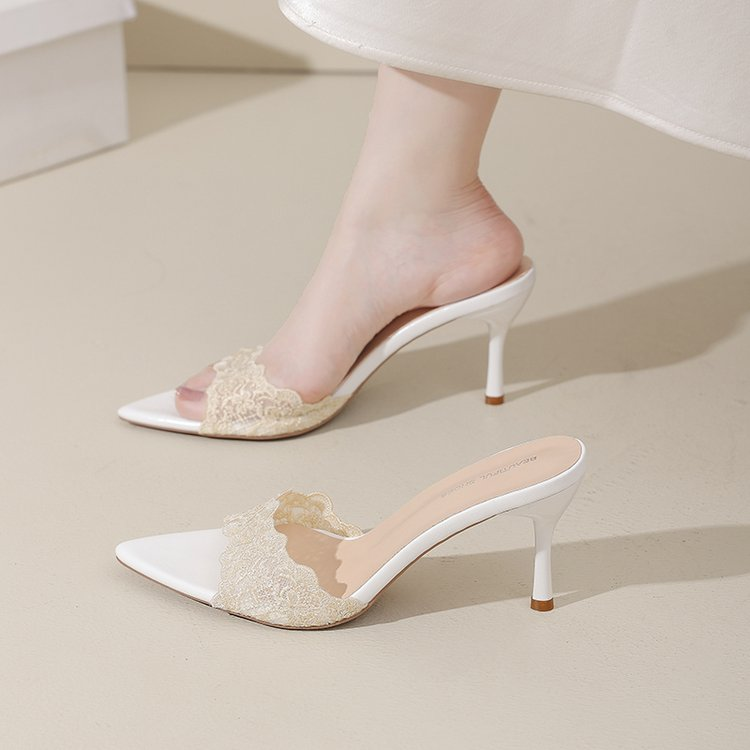 Stride Lace Pointed Slides