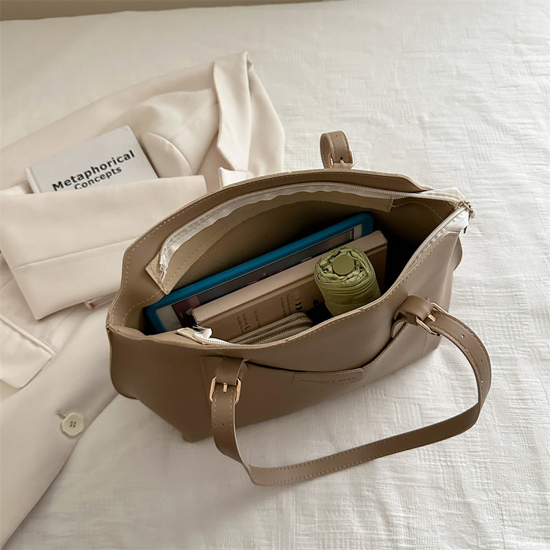 Carry Elan Tote Bag
