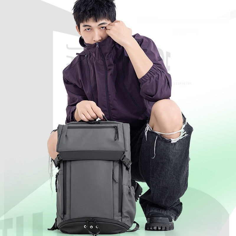Carry Calder Men's Minimalist Backpack