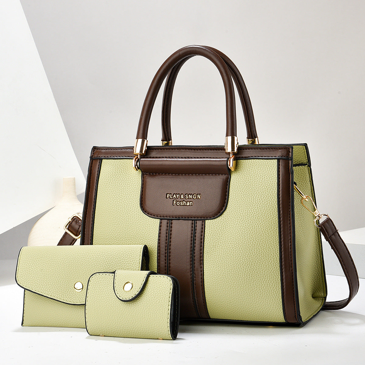 Carry Garnet Tote Bag