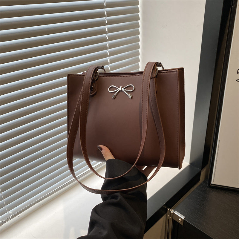 Carry Bexley Tote Bag