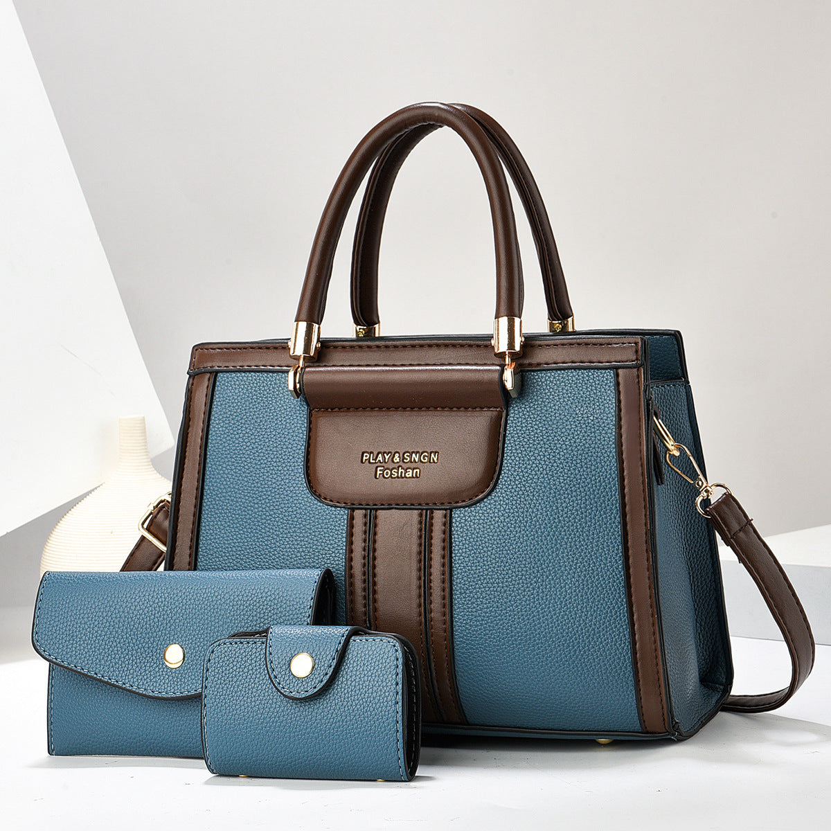 Carry Garnet Tote Bag